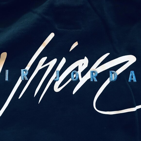 Jordan Navy Hoodie with Basketball Graphic - Picture 3 of 7